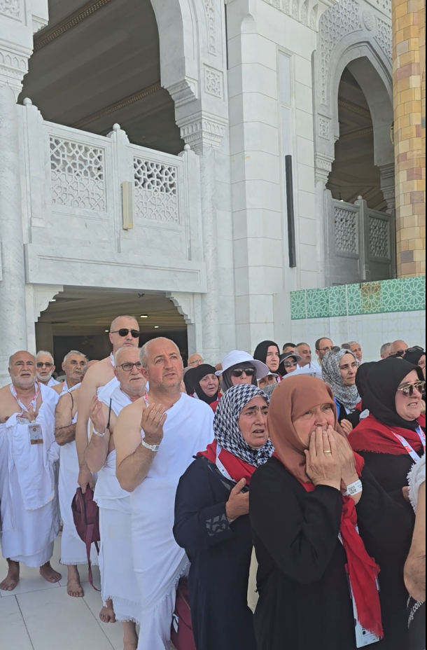 Kutsal Yolculuk Başladı: Dizdar Turizm ile Hacı Adaylarımız Kâbe-i Muazzama’da