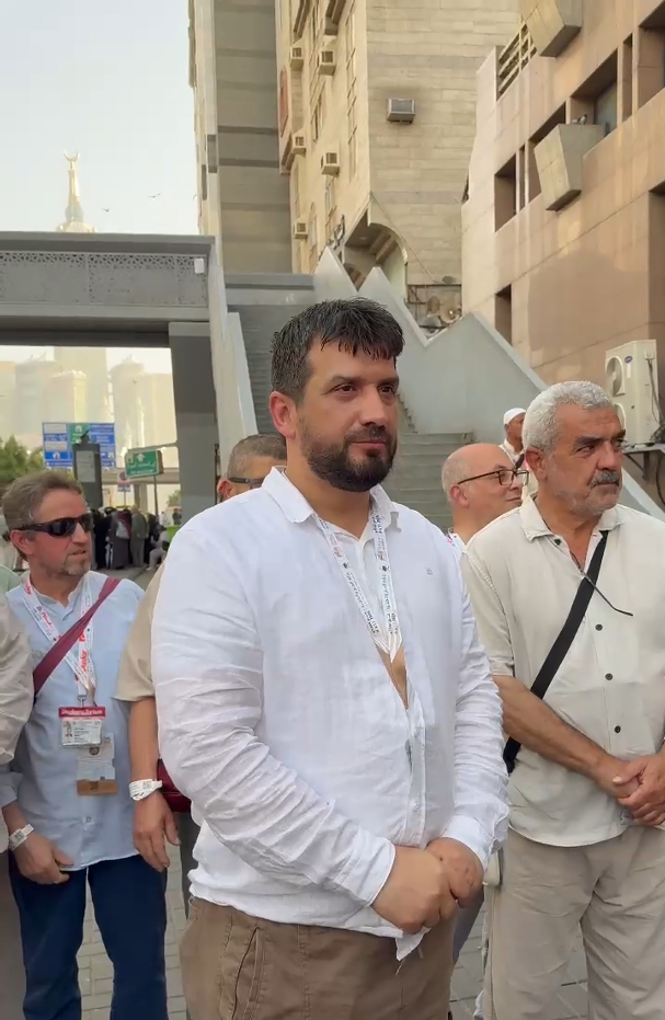 Dizdar Turizm Hacıları Mekke'de Manevi Ziyaretlerini Gerçekleştirdi